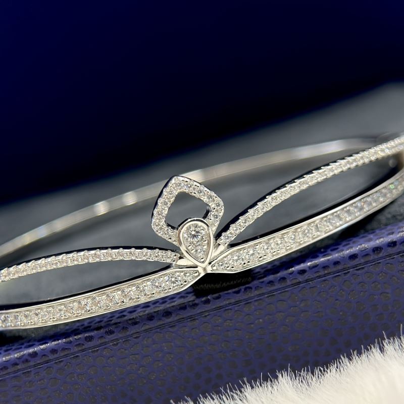 CHAUMET